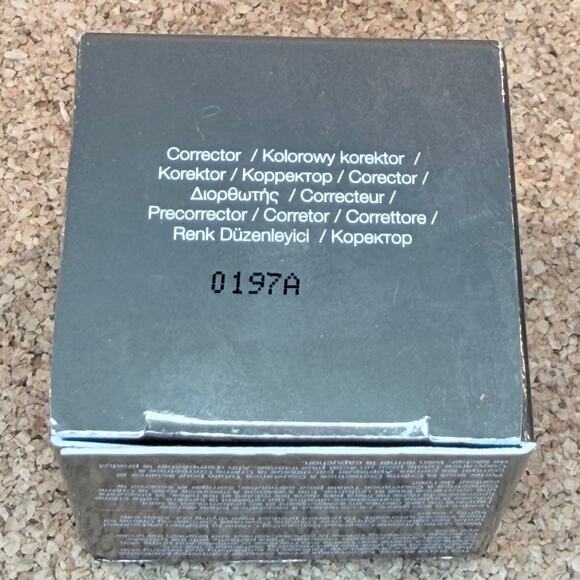 Becca Under Eye Brightening Corrector Medium to Deep Concealer Highlight Makeup - Picture 6 of 11